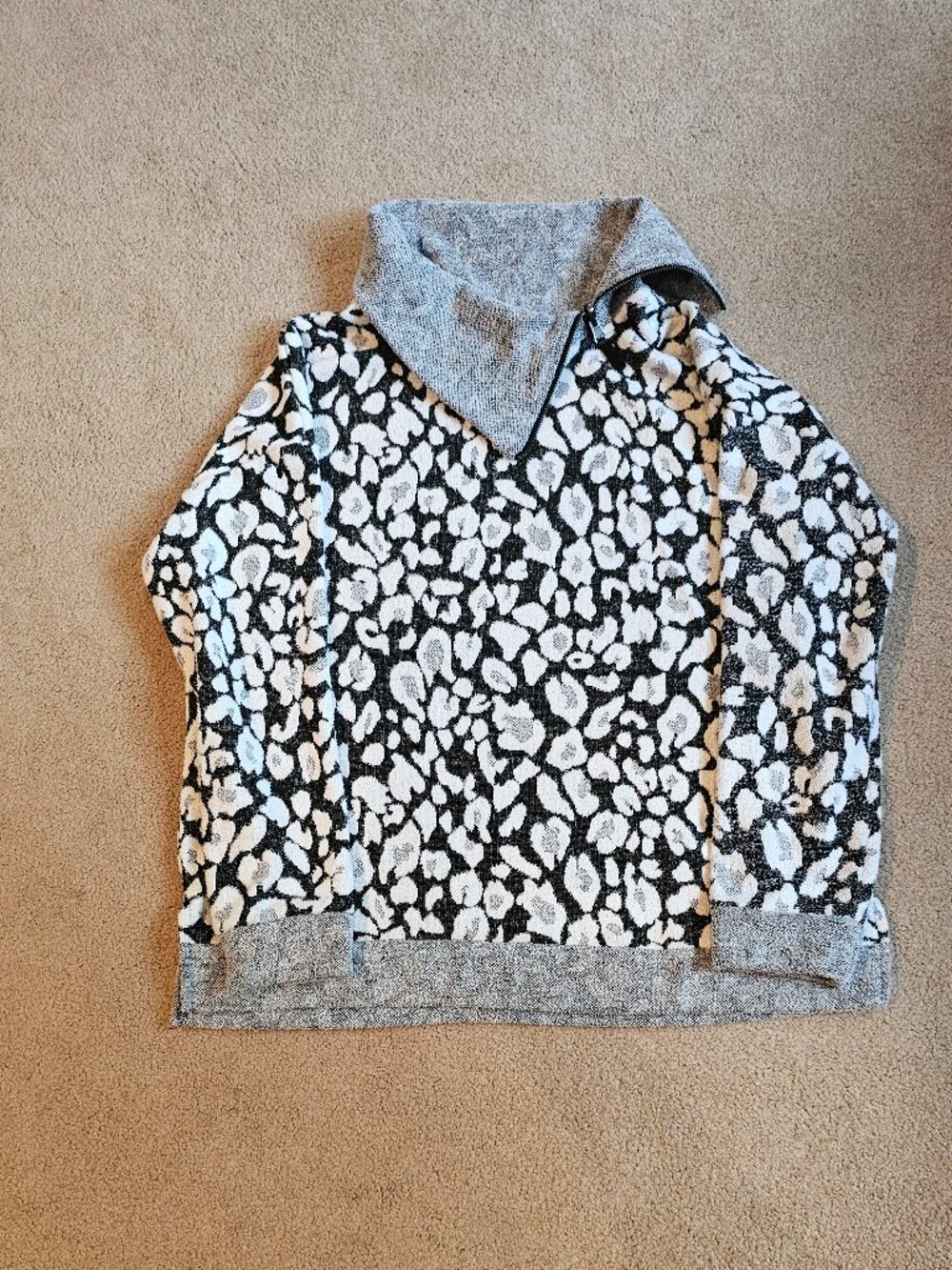 Womens Tribal Sweater Size XL
